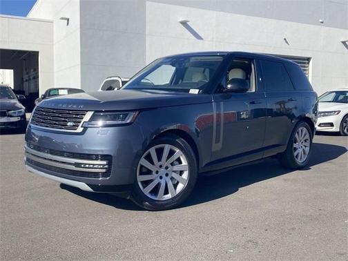 2025 Land Rover Range Rover P550e SE