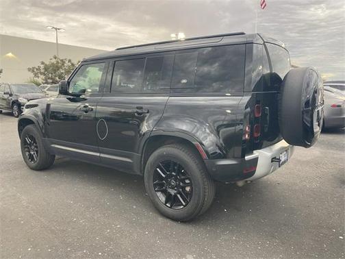 2024 Land Rover Defender P300