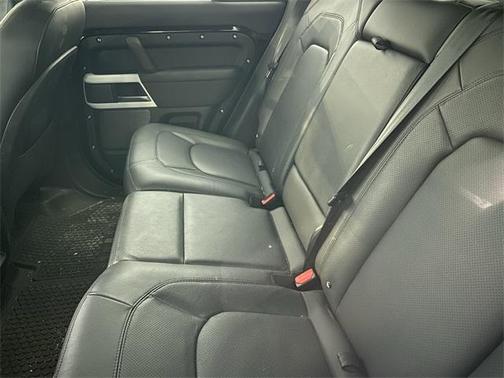 2024 Land Rover Defender P300