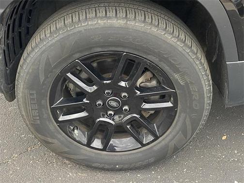 2024 Land Rover Defender P300