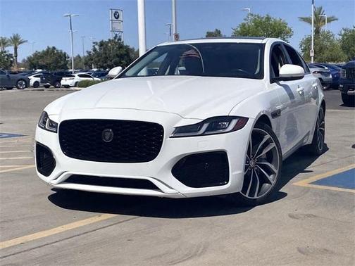 2022 Jaguar XF SE