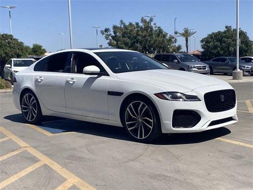 2022 Jaguar XF SE