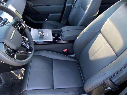 2025 Land Rover Range Rover Velar P250 Dynamic SE