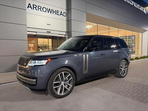 2025 Land Rover Range Rover P550e SE