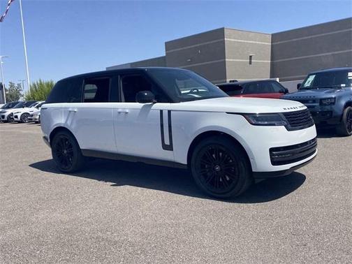 2025 Land Rover Range Rover P530 SE 7 Seat