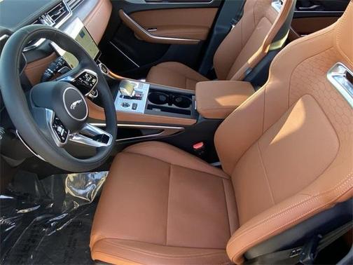 2025 Jaguar F-PACE P400 R-Dynamic S