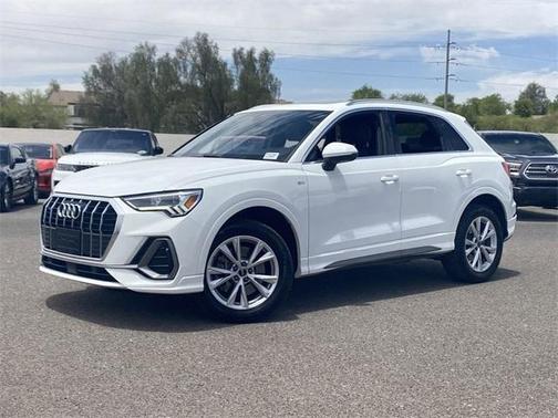 2023 Audi Q3 45 S line Premium