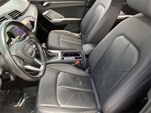 2023 Audi Q3 45 S line Premium