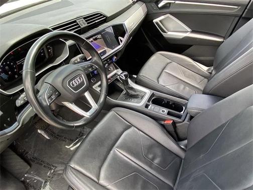 2023 Audi Q3 45 S line Premium