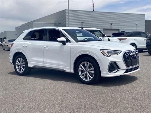 2023 Audi Q3 45 S line Premium