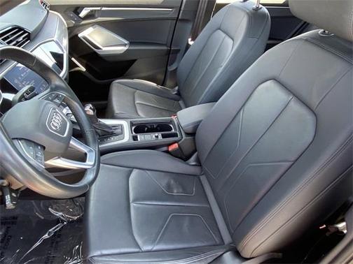 2023 Audi Q3 45 S line Premium