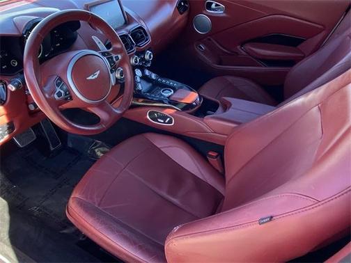 2022 Aston Martin Vantage Base