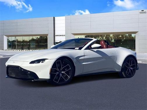2022 Aston Martin Vantage Base