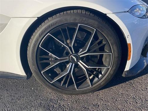 2022 Aston Martin Vantage Base