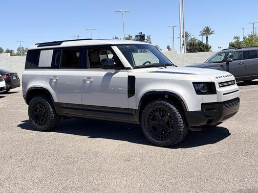 Borasco Grey 2026 Land Rover Defender P400 X-Dynamic SE