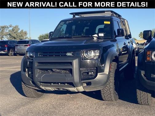 2023 Land Rover Defender SE