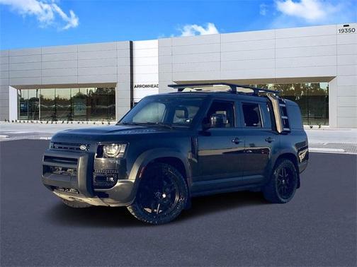 2023 Land Rover Defender SE