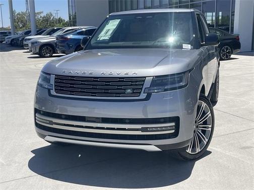2025 Land Rover Range Rover P530 SE