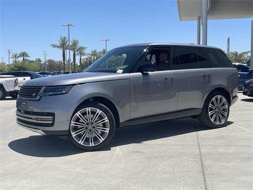 2025 Land Rover Range Rover P530 SE