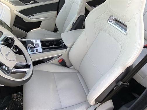 2025 Jaguar F-PACE P250 R-Dynamic S
