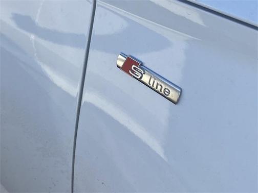 2023 Audi Q5 45 S line quattro Premium