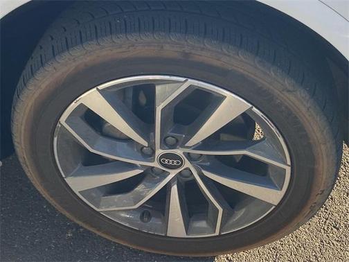 2023 Audi Q5 45 S line quattro Premium