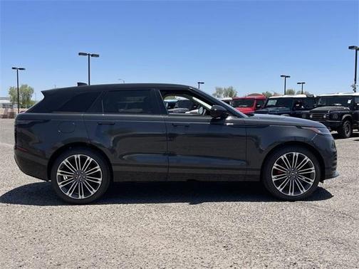 2025 Land Rover Range Rover Velar P250 Dynamic SE