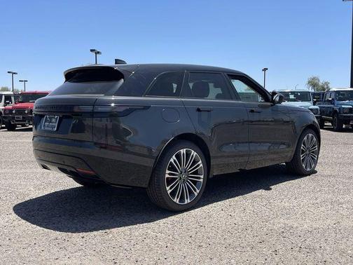 2025 Land Rover Range Rover Velar P250 Dynamic SE