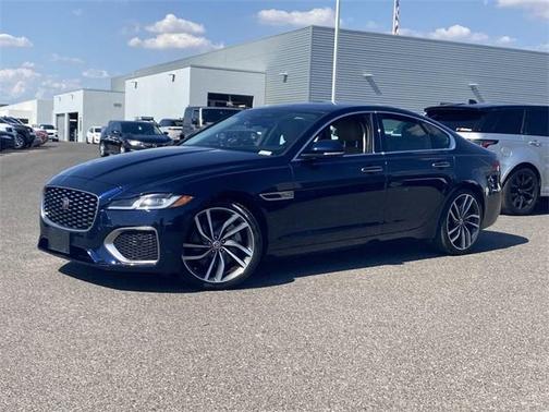 2022 Jaguar XF SE