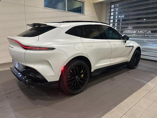 2023 Aston Martin DBX 707