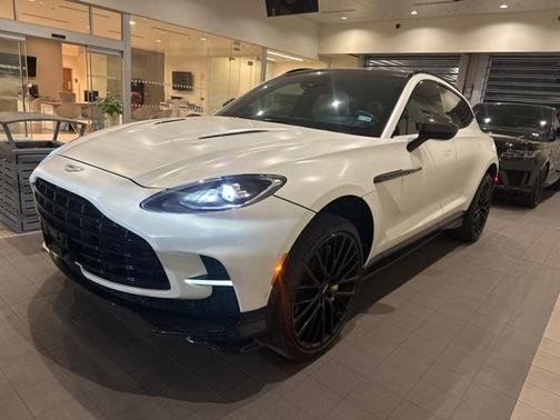 2023 Aston Martin DBX 707