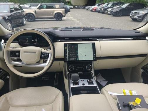 2023 Land Rover Range Rover P530 SE