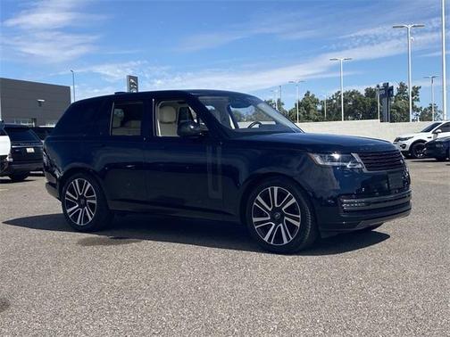 2023 Land Rover Range Rover P530 SE