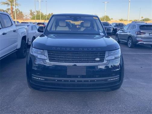 2023 Land Rover Range Rover P530 SE