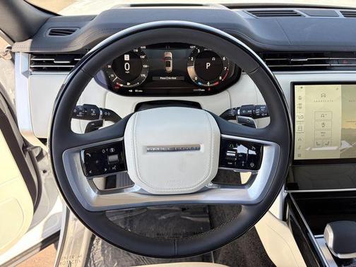 Fuji White 2026 Land Rover Range Rover P530 SE 7 Seat