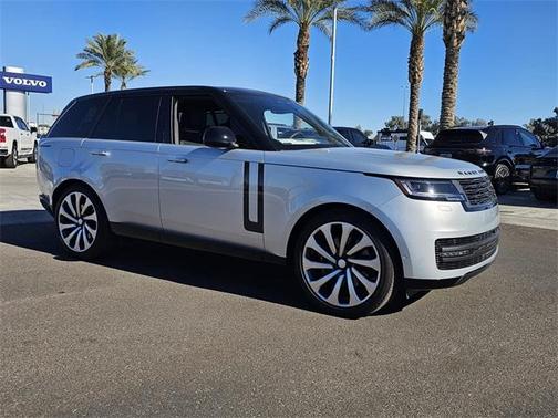 2025 Land Rover Range Rover P530 SE
