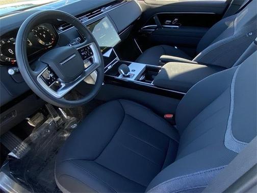 2025 Land Rover Range Rover P530 SE