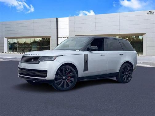 2025 Land Rover Range Rover P615 SV
