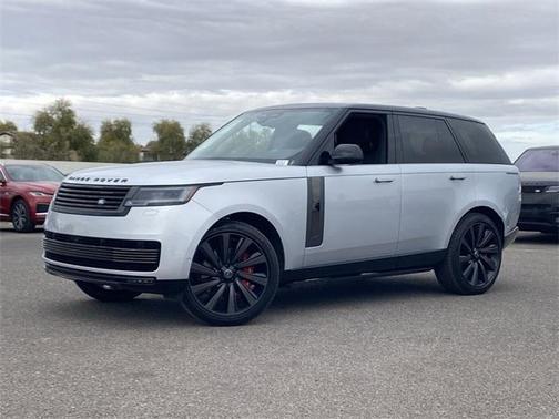 2025 Land Rover Range Rover P615 SV