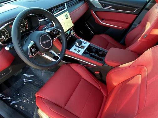 2025 Jaguar F-PACE P250 R-Dynamic S