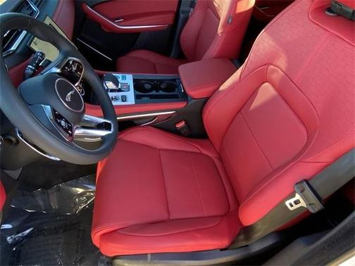 2025 Jaguar F-PACE P250 R-Dynamic S