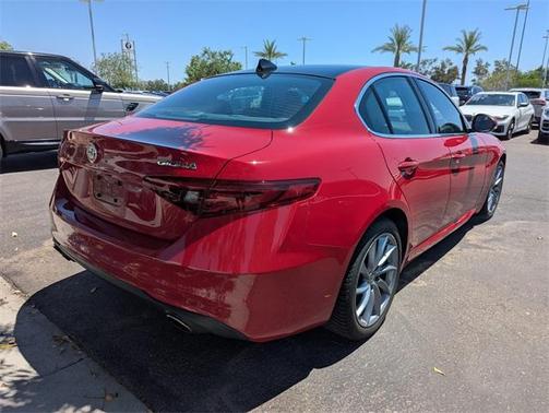 2020 Alfa Romeo Giulia Base