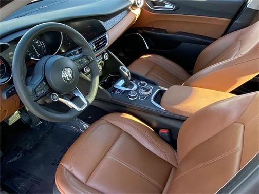 2020 Alfa Romeo Giulia Base