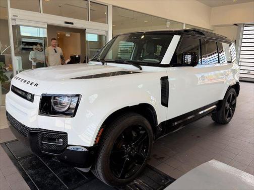 Fuji White 2023 Land Rover Defender 110 X-Dynamic SE