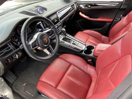2021 Porsche Macan Base
