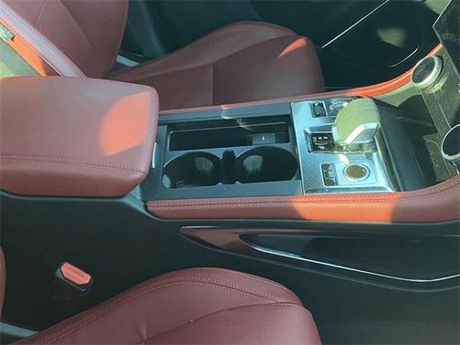 2024 Jaguar F-PACE P250 R-Dynamic S