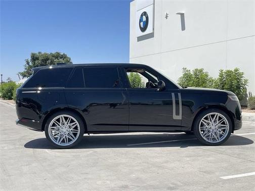 2025 Land Rover Range Rover P530 SE 7 Seat