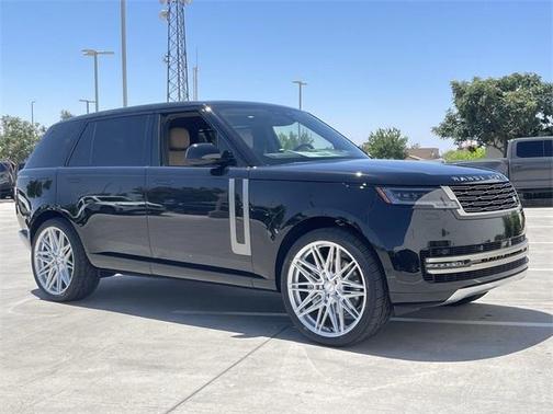 2025 Land Rover Range Rover P530 SE 7 Seat