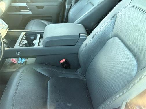 2023 Land Rover Defender 110 S