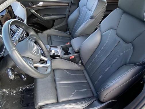 2024 Audi Q5 45 S line quattro Premium